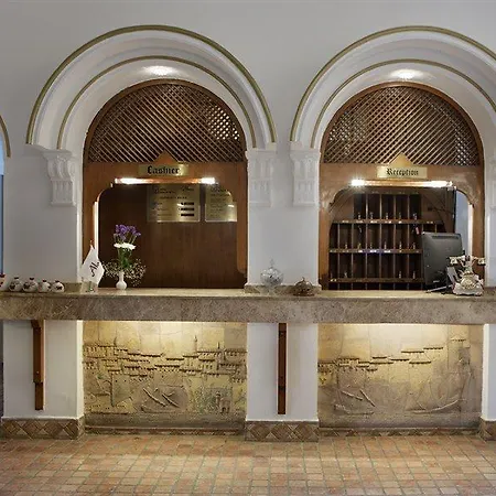 Hotel Adalya Port