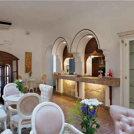 Adalya Port Otel 4*